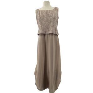 Alex Evenings Elegant Sleeveless Textured Lace Bodice Evening Gown size 12